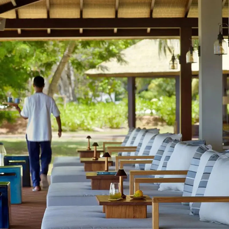 Wireless LED Table Lamp with Minimalist Design